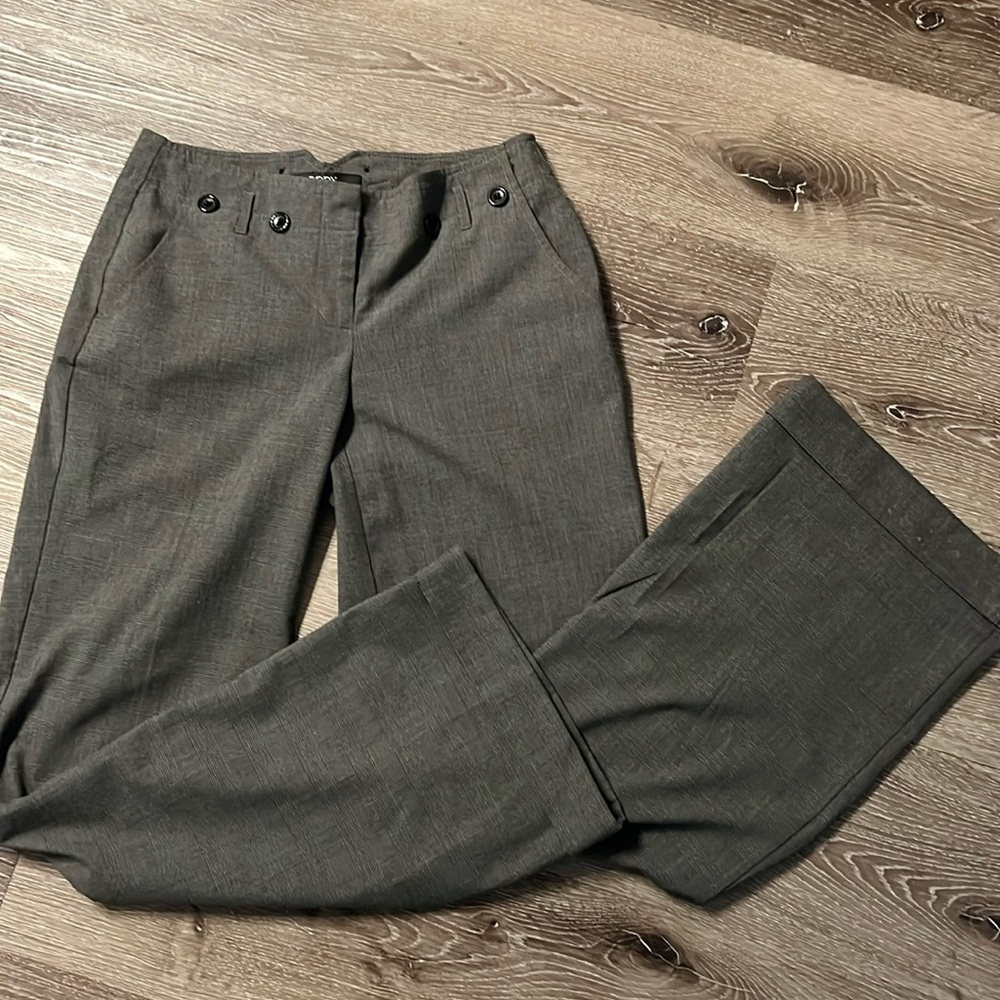 Body by Victoria Business Casual Cuffed Pants. Marisa fit size 4 gray